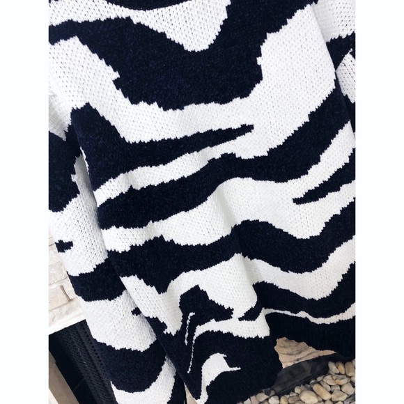 ❤️LAST 3! Soft Chenille Sally Zebra Print Sweater! - Picture 8 of 12